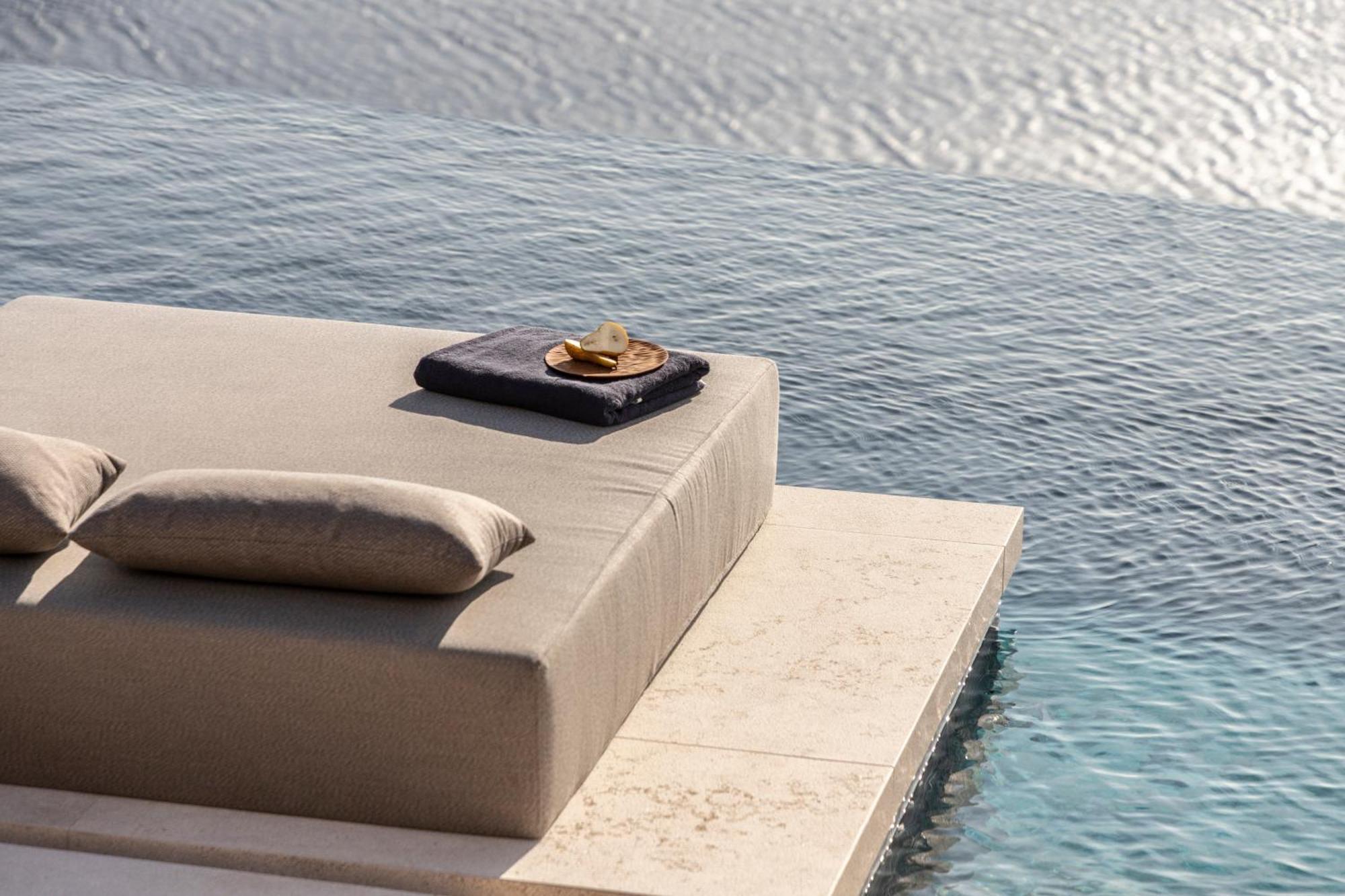 The Skyvilla Mykonos - A Landmark Property With Breathtaking Views Of The Psarou Bay Mykonos Town エクステリア 写真